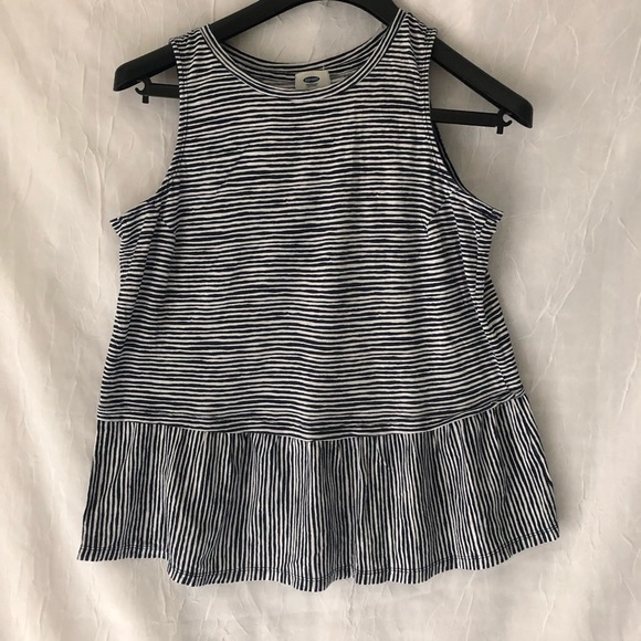 Old Navy Tops - ✨EUC- Old Navy Women’s Top Size Med
